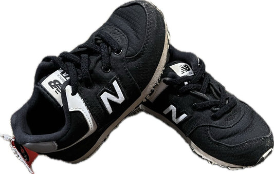 New Balance BOY'S FOOTWEAR 8