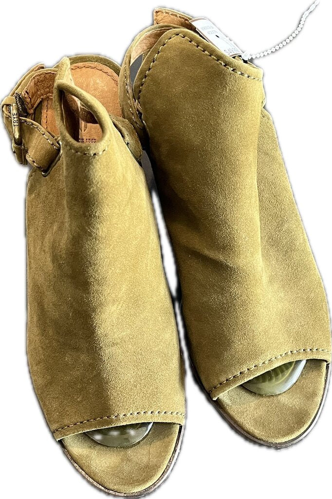 Frye WOMEN'S FOOTWEAR 8