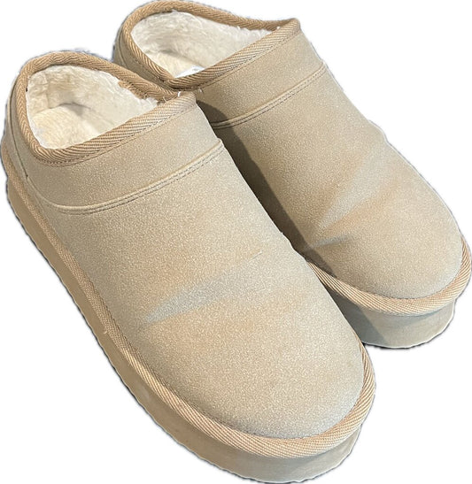 American Eagle WOMEN'S FOOTWEAR 7