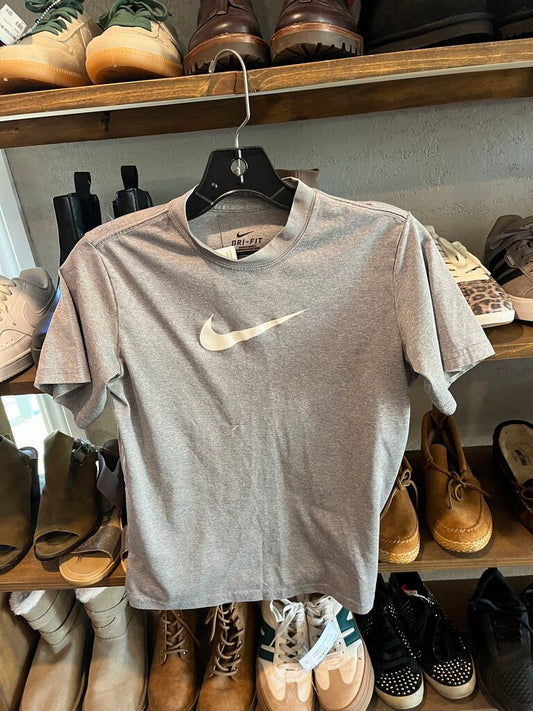 NIKE BOY'S SHIRTS M
