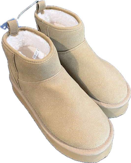 American Eagle WOMEN'S FOOTWEAR 6