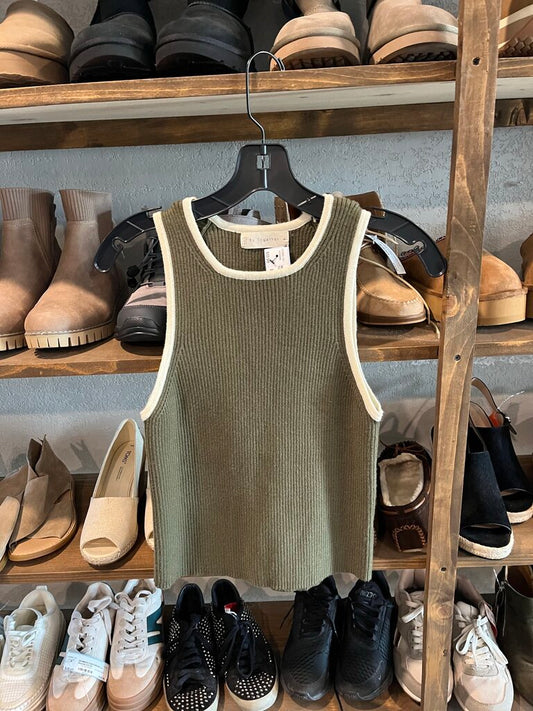 BY TOGETHER WOMEN'S TOPS M