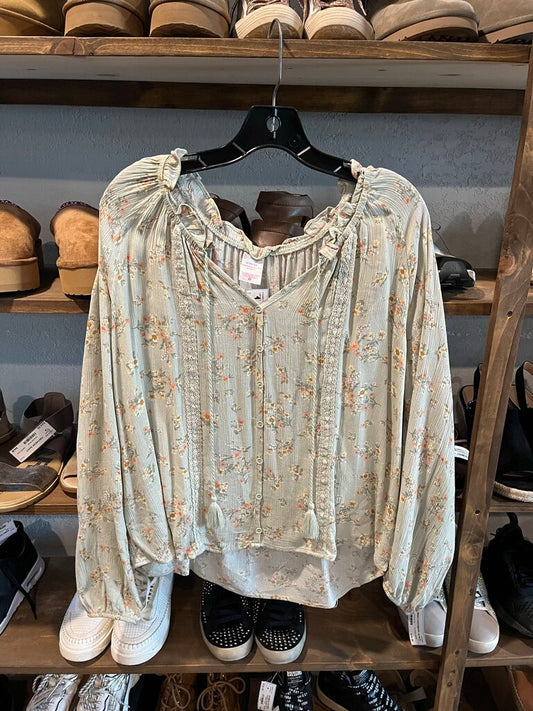 NO BOUNDARIES WOMEN'S TOPS L